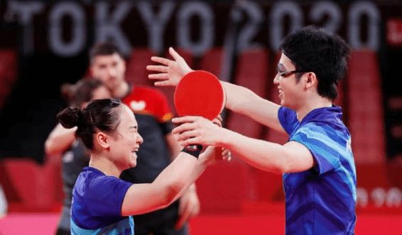 的态度和精 的态度和精