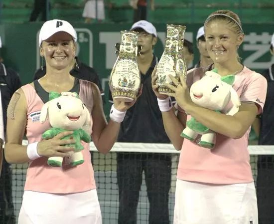 不仅引发了 不仅引发了