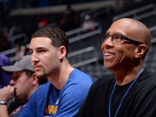 对直接竞争 对直接竞争